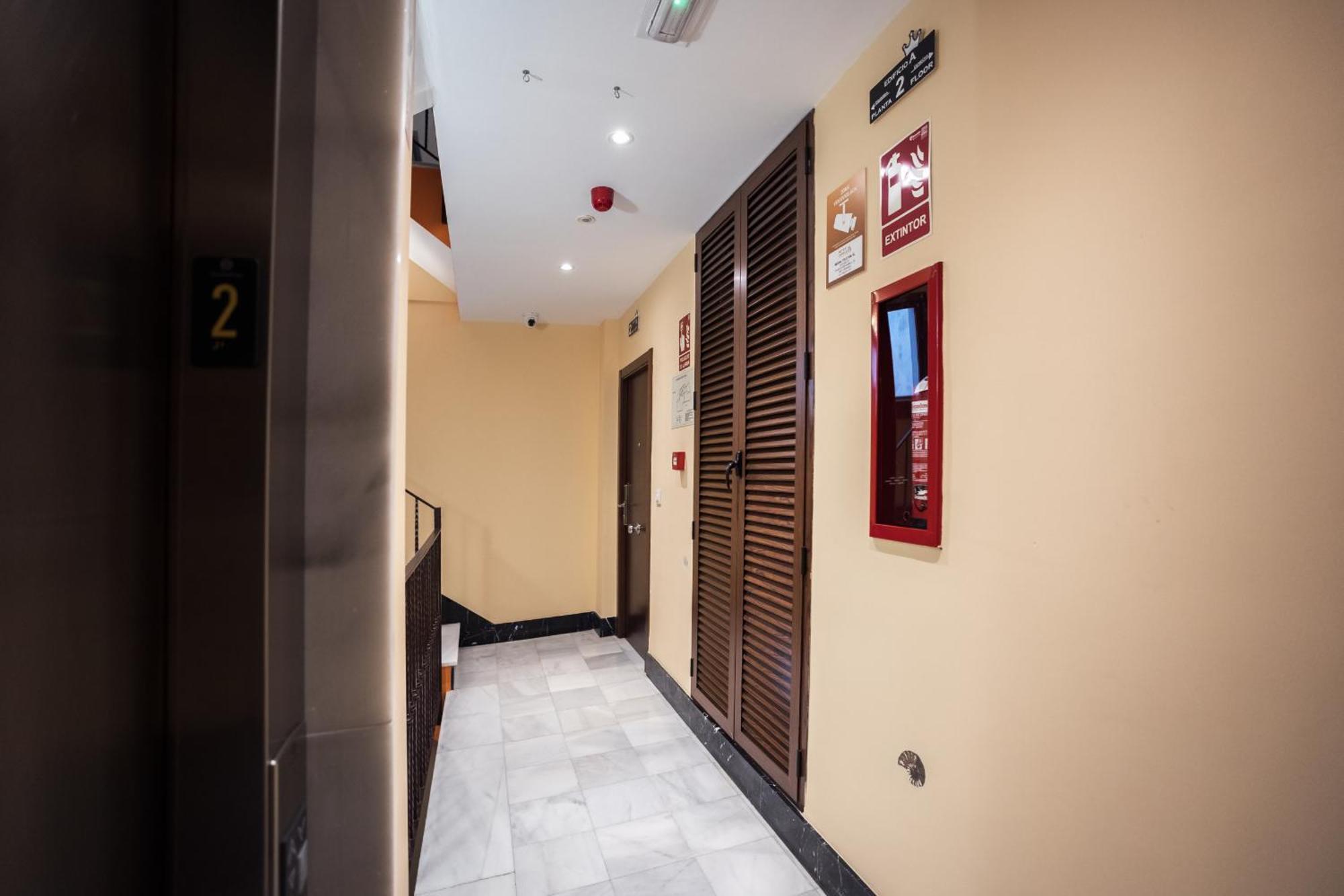 Apartamentos Reyes Catolicos Granada Exterior foto
